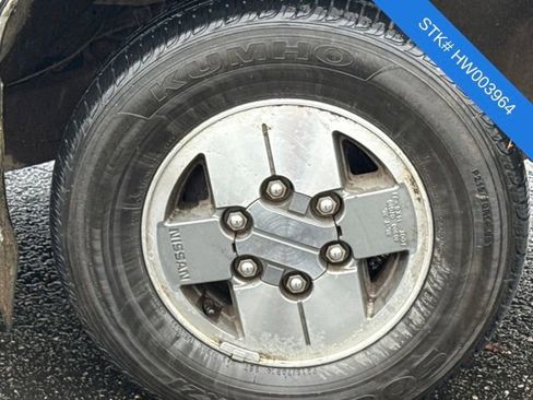 Used 1987 Nissan Pickup SE image 4