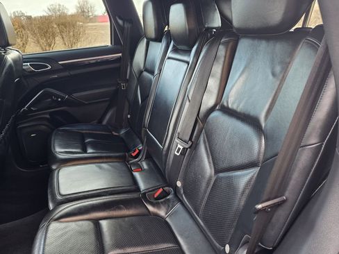 Used 2012 Porsche Cayenne S image 27