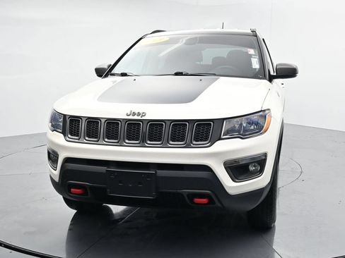 Used 2019 Jeep Compass Trailhawk w/ Popular Equipment Group AWD/4WD image 3