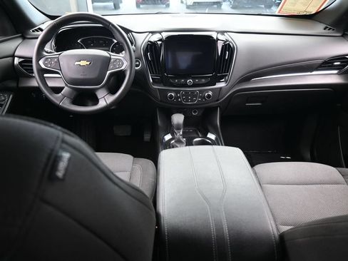 Used 2023 Chevrolet Traverse LT FWD image 40