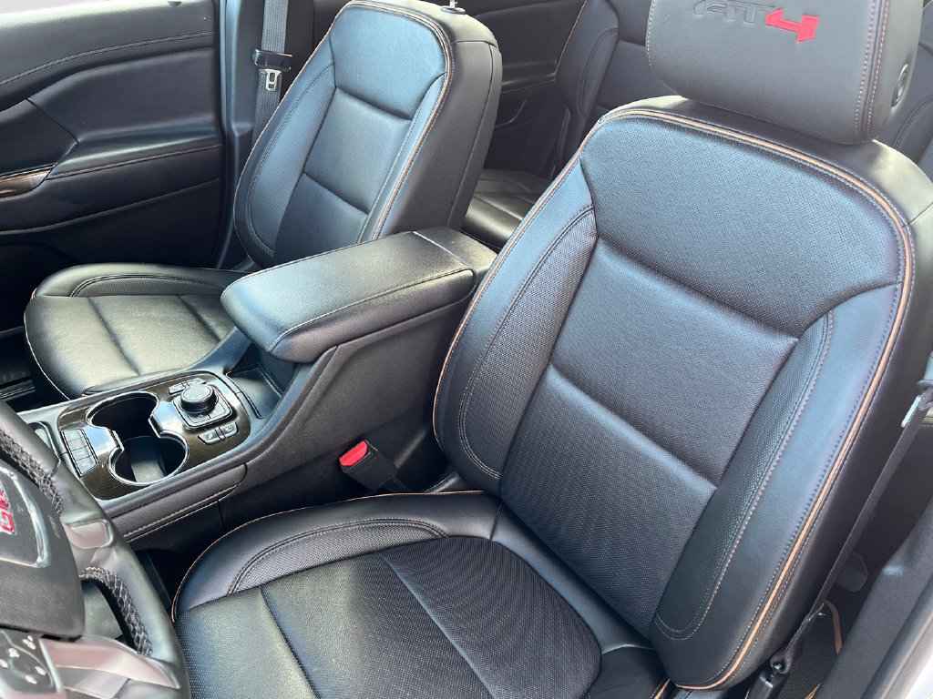 Used 2023 GMC Acadia AT4 w/ Technology Package AWD/4WD image 11