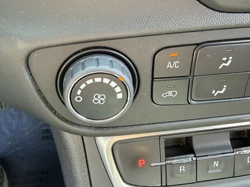 Used 2024 GMC Terrain SLE AWD/4WD image 15