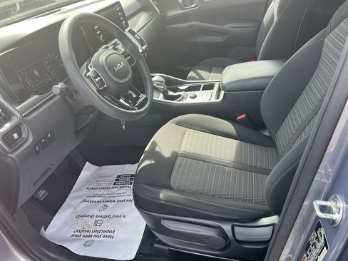 Used 2022 Kia Sorento LX FWD image 16