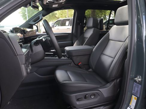 Used 2026 Chevrolet Tahoe Z71 w/ Z71 Off-Road Package AWD/4WD image 9