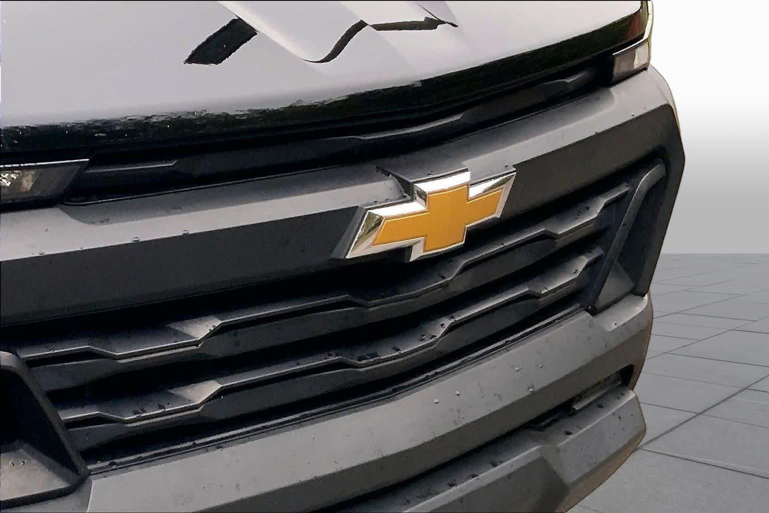 Used 2024 Chevrolet Colorado W/T w/ Advanced Trailering Package AWD/4WD image 29