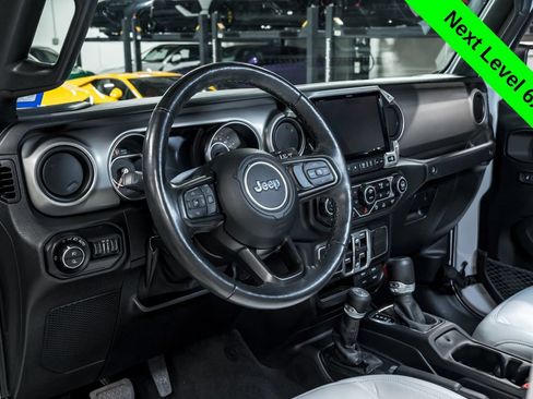 Used 2021 Jeep Gladiator Sport AWD/4WD image 11