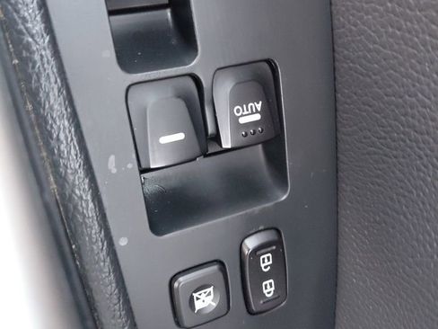 Used 2016 Hyundai Veloster Turbo image 22