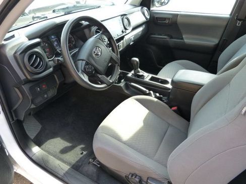 Used 2022 Toyota Tacoma SR RWD image 34