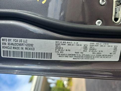 Used 2024 Jeep Compass Limited image 41