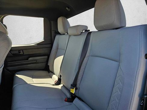 Used 2025 Toyota Tacoma SR5 AWD/4WD image 17