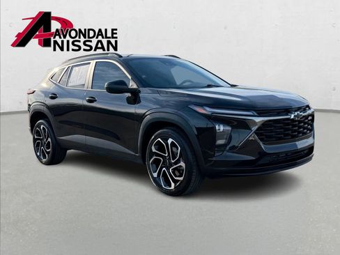 Used 2024 Chevrolet Trax RS w/ Sunroof Package image 9