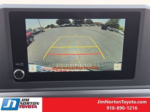 Used 2025 Toyota 4Runner SR5 AWD/4WD image 19