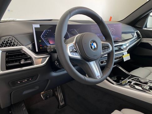 New 2026 BMW X5 xDrive40i w/ M Sport Package image 4