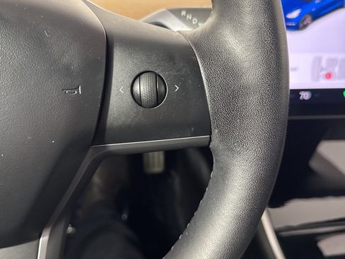 Used 2020 Tesla Model 3 Performance image 30