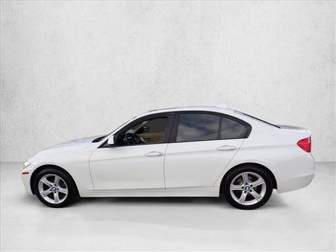 Used 2013 BMW 328i xDrive Sedan AWD/4WD image 2