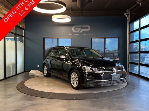 Used 2021 Volkswagen Golf 4-Door FWD image 1