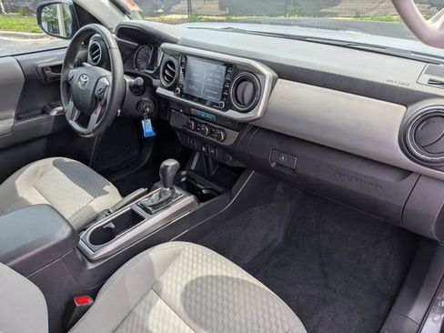 Used 2021 Toyota Tacoma SR5 RWD image 31