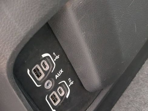 Used 2022 RAM 1500 Laramie AWD/4WD image 23