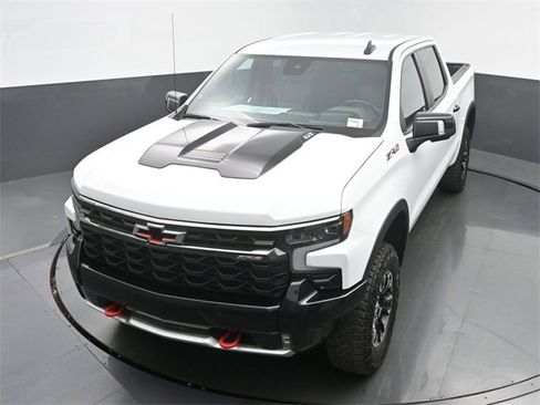 Used 2022 Chevrolet Silverado 1500 ZR2 image 38