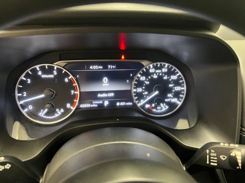 Used 2024 Nissan Rogue SV image 31