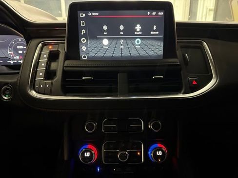 Used 2023 GMC Yukon XL AT4 w/ AT4 Premium Plus Package AWD/4WD image 10