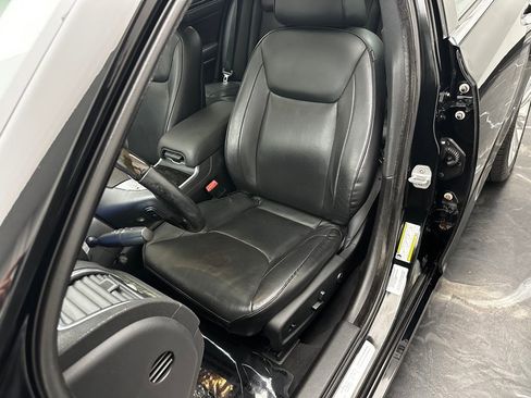 Used 2012 Chrysler 300 C w/ 19-Premium Speaker Group image 15