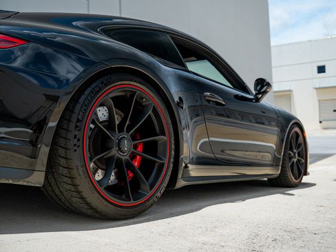 Used 2018 Porsche 911 GT3 RWD image 34