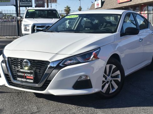 Used 2022 Nissan Altima 2.5 S FWD image 3