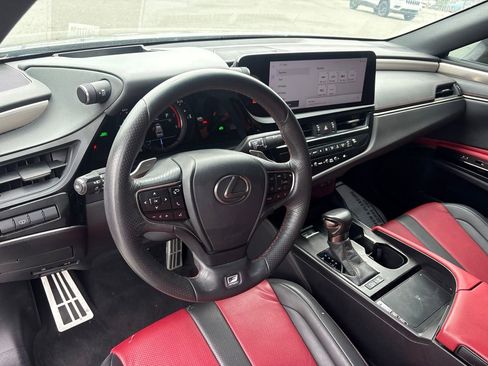 Used 2023 Lexus ES 300h F Sport FWD image 3