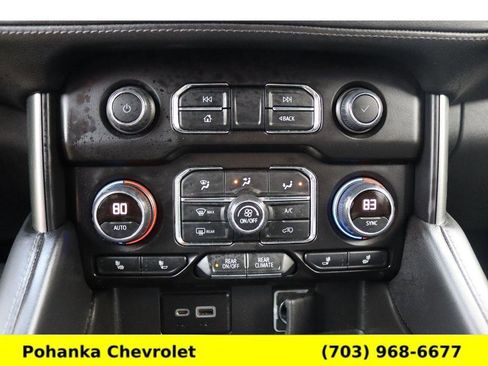 Used 2022 Chevrolet Suburban LT image 15