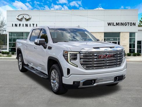 Used 2023 GMC Sierra 1500 Denali w/ Technology Package AWD/4WD image 1