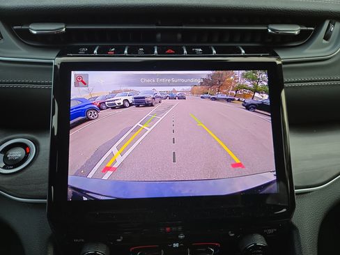 New 2025 Jeep Grand Cherokee L Limited w/ Black Appearance Package AWD/4WD image 11