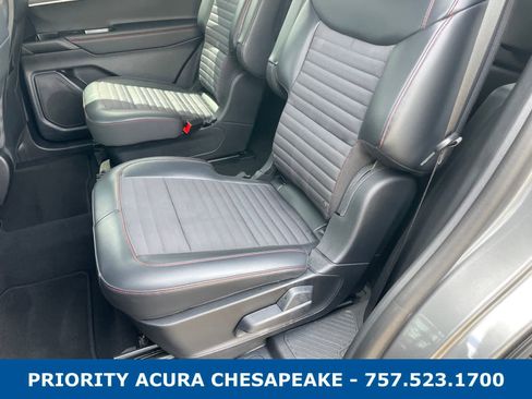 Used 2025 Ford Explorer ST-Line AWD/4WD image 22