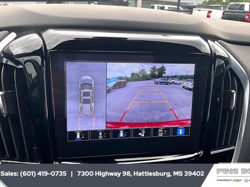 Used 2023 Chevrolet Traverse RS FWD image 15