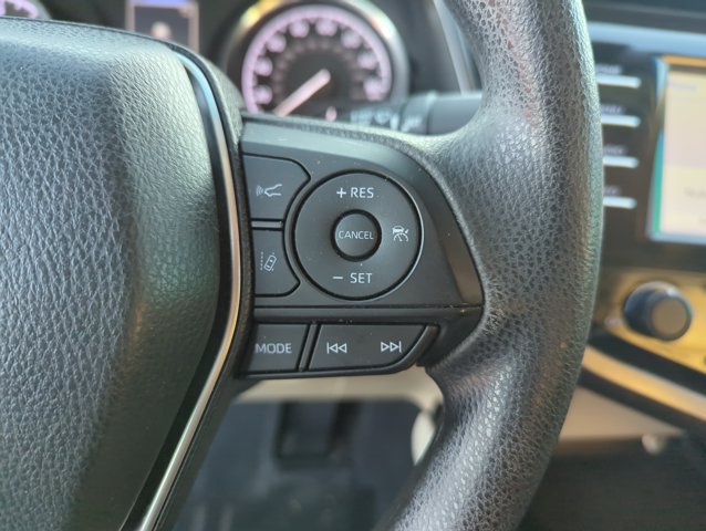 Used 2018 Toyota Camry LE w/ Convenience Package FWD image 15