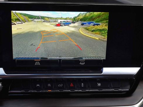 Used 2025 GMC Sierra 1500 SLT image 19