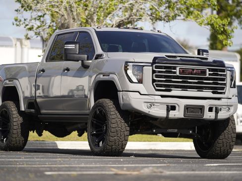 Used 2024 GMC Sierra 2500 AT4X w/ AT4X AEV Edition AWD/4WD image 43