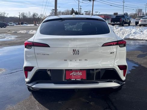 Used 2024 Buick Envista Sport Touring w/ Convenience I Package image 4