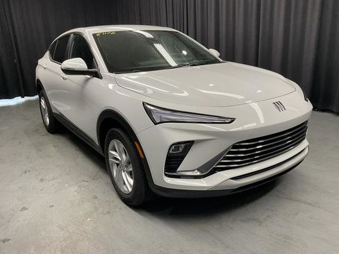 New 2025 Buick Envista Preferred image 7