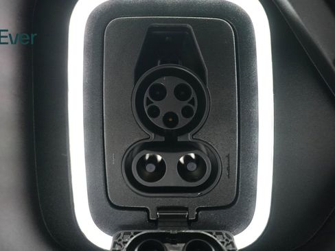 Used 2024 Rivian R1S Adventure AWD/4WD image 10