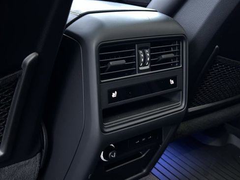 Used 2024 Porsche Cayenne S image 22