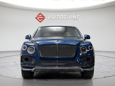 Used 2018 Bentley Bentayga image 11