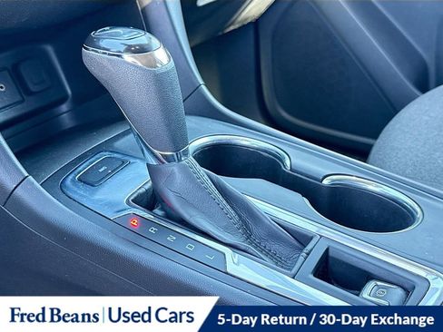 Used 2020 Chevrolet Equinox LT image 19