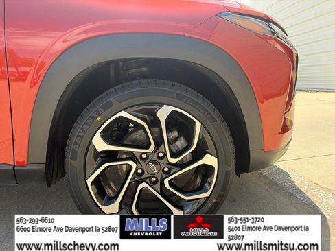Used 2024 Chevrolet Trax RS w/ Driver Confidence Package FWD image 9