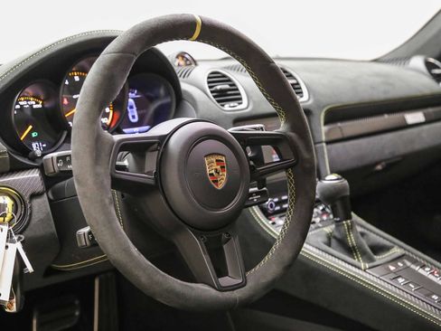 Certified 2024 Porsche 718 Cayman GT4 RS RWD image 21