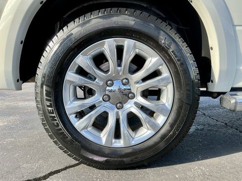 Used 2016 RAM 1500 Laramie Longhorn image 21