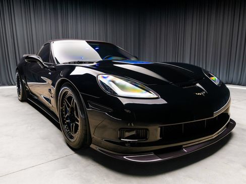 Used 2009 Chevrolet Corvette ZR1 w/ Preferred Equipment Group RWD image 17