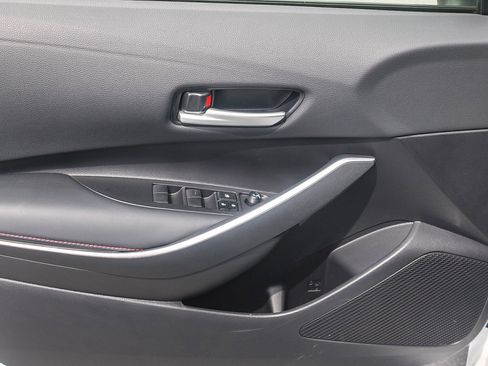 Used 2025 Toyota Corolla SE w/ Convenience Package image 21