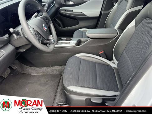Used 2025 Buick Envista Preferred FWD image 17