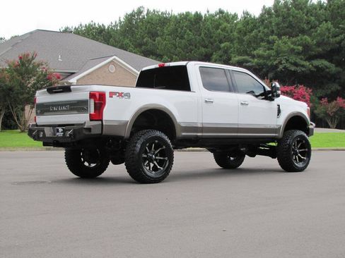 Used 2019 Ford F250 King Ranch w/ King Ranch Ultimate Package AWD/4WD image 12